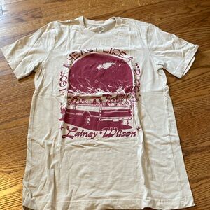 Lainey Wilson concert merch